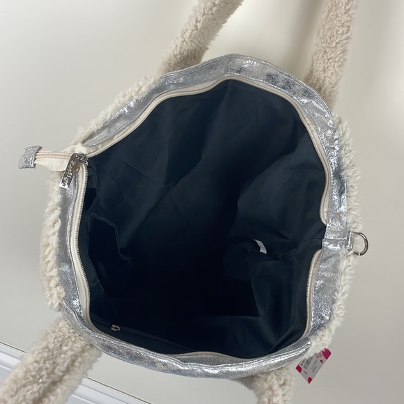 Elegant Cream and Silver Tote Bag - Picture 4 of 5